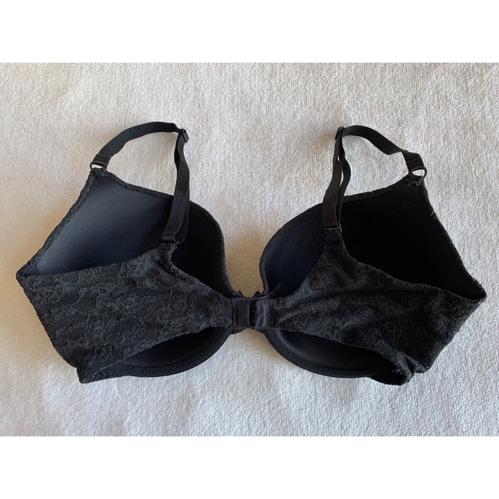 Victoria’s Secret Lace T-shirt Bra - Picture 2 of 4